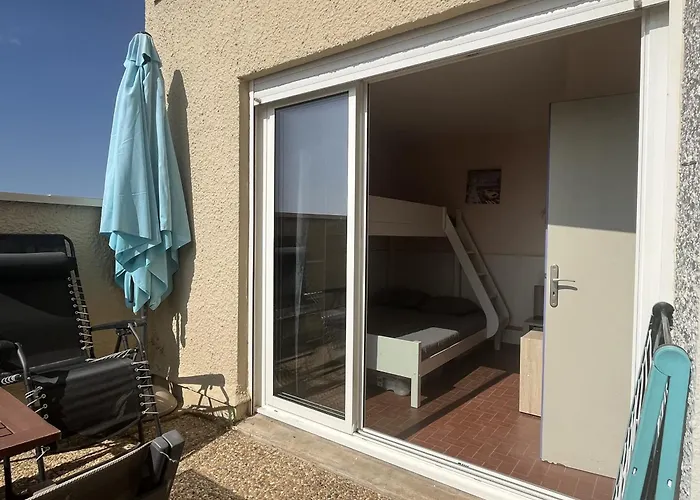 Apartment T2 Au Barcares Avec Terrasse Et Parking, Proche Commerces - Fr-1-799-12 Le Barcares